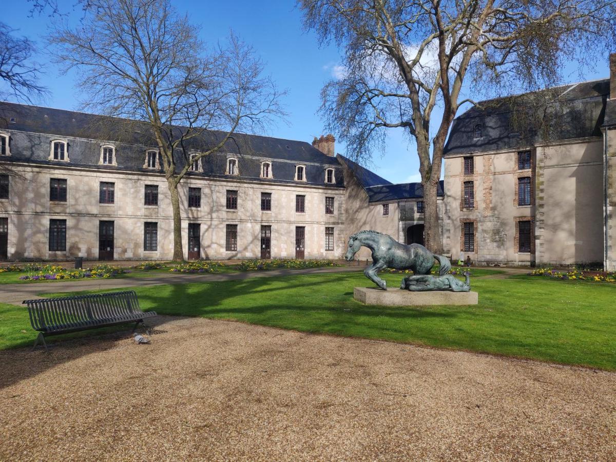 La Tranquillite Proche Des Chateaux De La Loire. Vendôme Extérieur photo