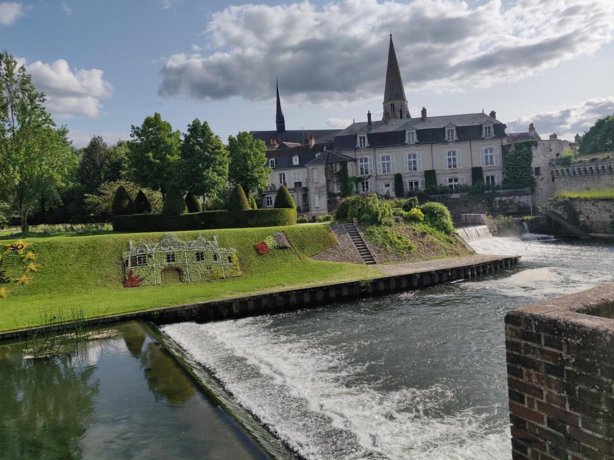 La Tranquillite Proche Des Chateaux De La Loire. Vendôme Extérieur photo