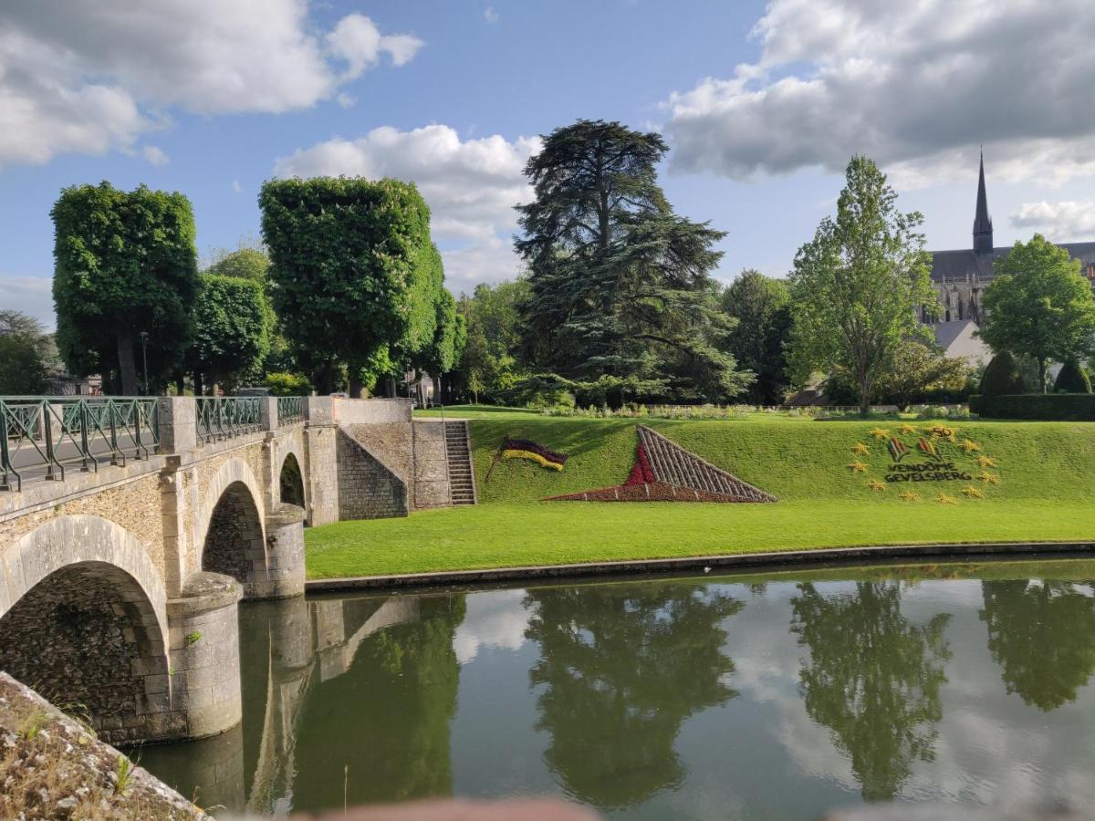 La Tranquillite Proche Des Chateaux De La Loire. Vendôme Extérieur photo